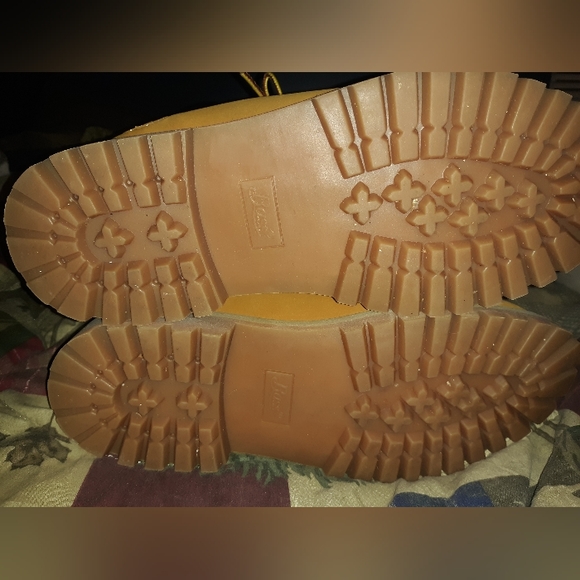 G.H. Bass Boots - Picture 2 of 5